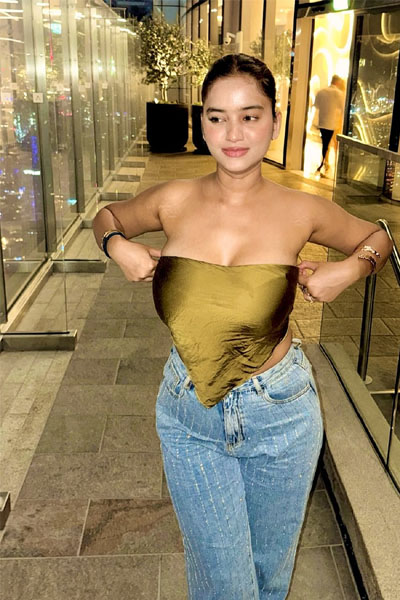 Elena Russian Escorts in Dhanbad