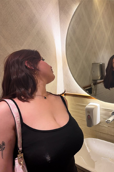 Esha Busty Escorts in Kolhapur