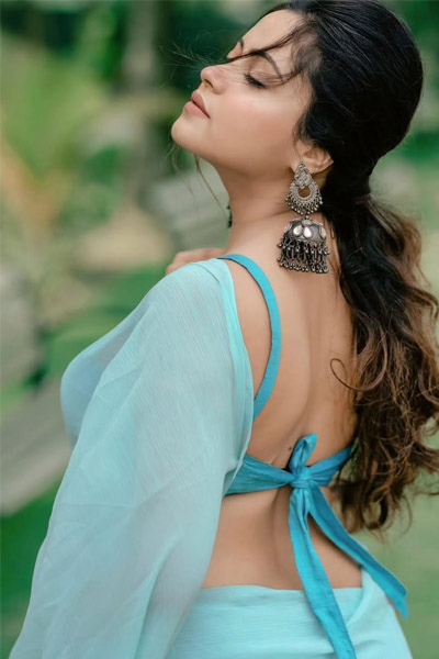 Jiya Model Escorts in Varanasi