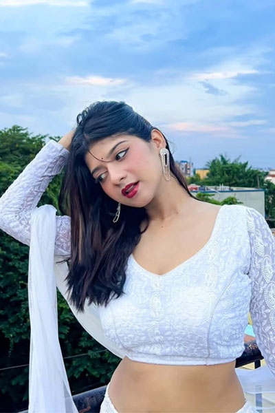 Nexy Escorts Looks So hot