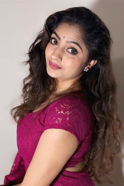 Zara Sexy HouseWife Escorts