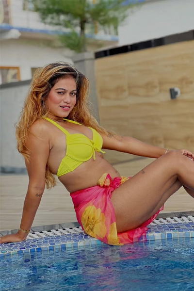 Komal Escorts in Pune