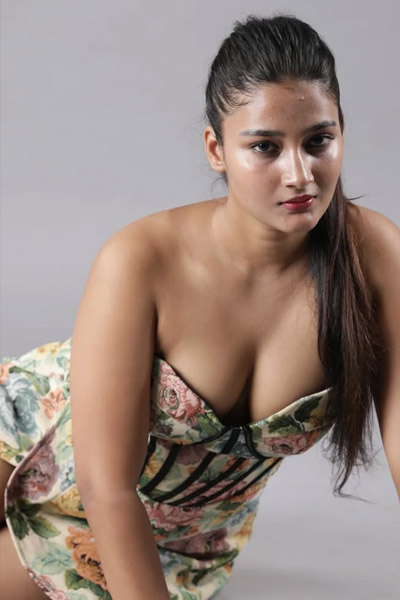 Sexy Payal Showing Her Big Boobs