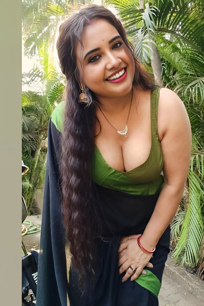 Pooja Escorts in Delhi
