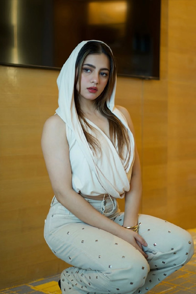 Riya Escorts in Delhi